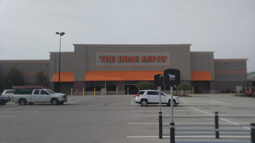 The Home Depot, 390 THF Blvd, Chesterfield, MO 63005, USA, 