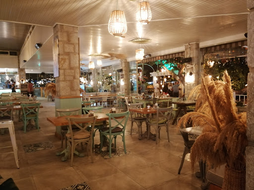 Kumluk Restaurant & Cafe Lounge