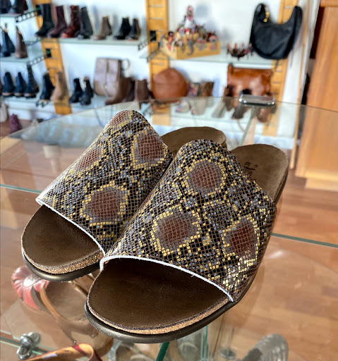 Shoe Store «Rainsong Shoes», reviews and photos, 117 Plaza St, Healdsburg, CA 95448, USA