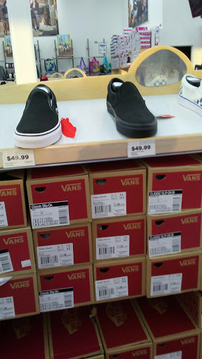 Shoe Store «WSS», reviews and photos, 1638 E Fremont St, Stockton, CA 95205, USA