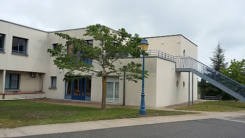 Centre de convalescence Centre d'Accueil et de Réadaptation APF France Handicap FAM Les Charmattes Saint-Martin-en-Haut