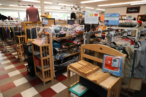 Thrift Store «Lodi House Thrift Store», reviews and photos, 221 W Lodi Ave, Lodi, CA 95240, USA