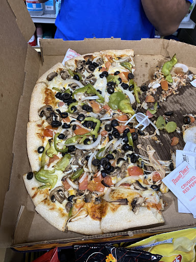 Pizza Restaurant «Round Table Pizza», reviews and photos, 4007 E Ocean Blvd, Long Beach, CA 90803, USA