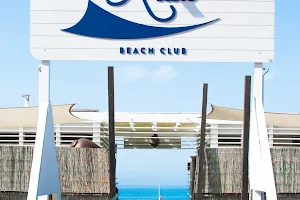 Kusi Beach Club image