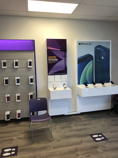 Cell Phone Store «MetroPCS Authorized Dealer», reviews and photos, 4711 Troost Ave, Kansas City, MO 64110, USA