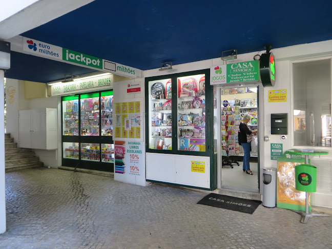 Casa Simões-Comércio De Papelaria Livraria E Video Lda - Loja