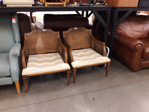 Thrift Store «99th & Camelback Goodwill Retail Store & Donation Center», reviews and photos, 10005 W Camelback Rd, Phoenix, AZ 85037, USA