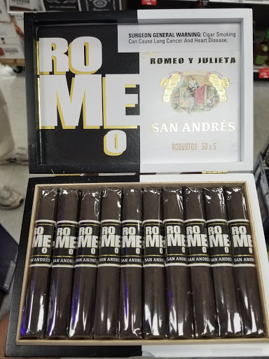 Wine Store «Middletown Fine Wine & Spirits», reviews and photos, 721 S Breiel Blvd, Middletown, OH 45044, USA