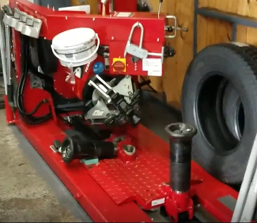 Towing Service «Untouchable Towing & Auto Repair», reviews and photos, 170 N Main St, Middletown, CT 06457, USA