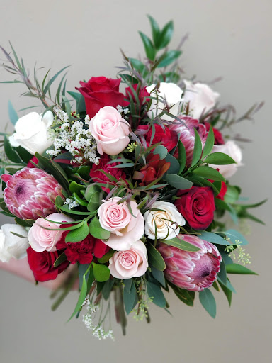 Florist «AAA Florist», reviews and photos, 1277 W 6th St, Corona, CA 92882, USA