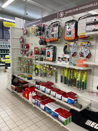 Magasin de bricolage Espace Emeraude Savigné