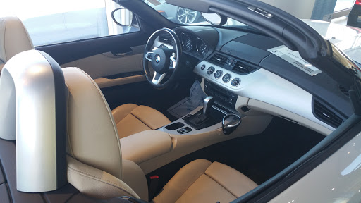 BMW Dealer «BMW of Milwaukee North», reviews and photos, 5990 N Green Bay Ave, Glendale, WI 53209, USA