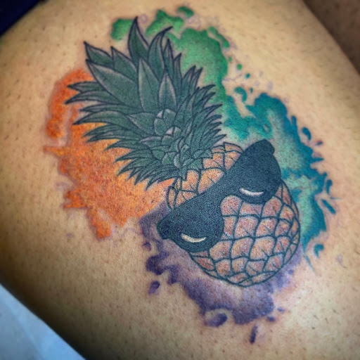 Tattoo Shop «Destiny Tattoo Studio», reviews and photos, 1822 NJ-35, South Amboy, NJ 08879, USA