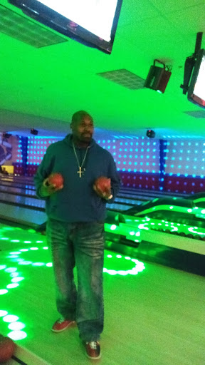 Bowling Alley «Mohegan Bowl», reviews and photos, 51 Thompson Rd, Webster, MA 01570, USA