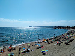 Photo de Platja de Sant Marti avec un rivage spacieux