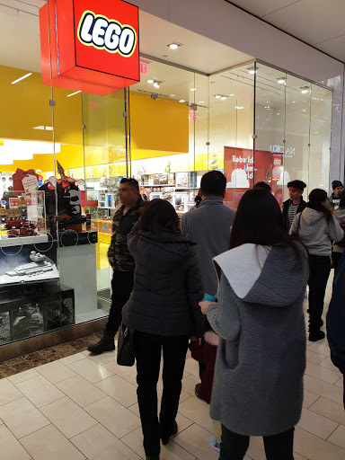 Toy Store «Disney Store», reviews and photos, 1151 Galleria Blvd, Roseville, CA 95678, USA