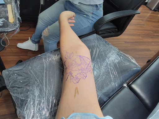 Tattoo Shop «Stuck On You Tattoos & Piercings», reviews and photos, 4102 Gus Thomasson Rd, Mesquite, TX 75150, USA