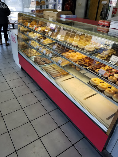 Bakery «Bingo Donuts», reviews and photos, 4915 N Blackstone Ave, Fresno, CA 93726, USA