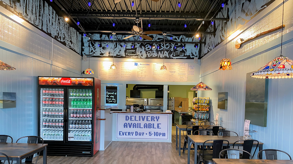 Izzo's Pizza 02653