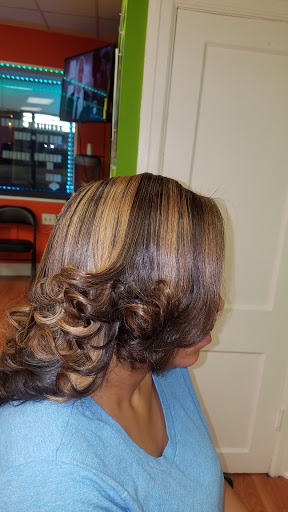 Beauty Salon «Perfect Hair Salon Dominican Style», reviews and photos, 86 York Rd, Willow Grove, PA 19090, USA