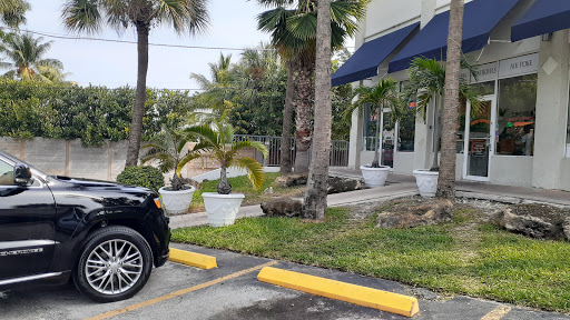 Pet Store «South Beach Pet Shop», reviews and photos, 634 6th St, Miami Beach, FL 33139, USA