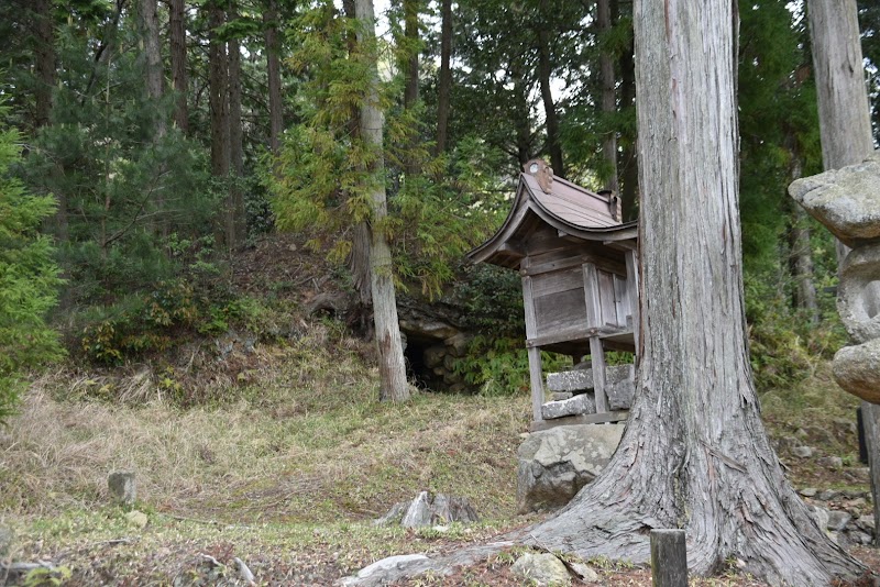 山神社