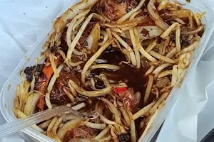 LUCKY SEVEN Chinese Takeaway image