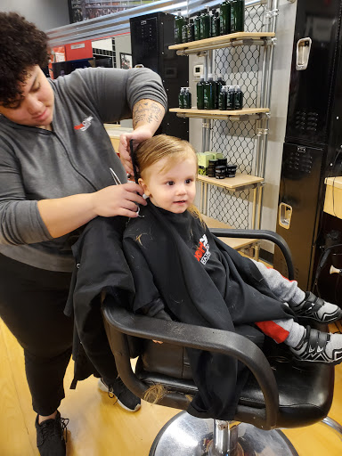 Hair Salon «Sport Clips Haircuts of Village West Shopping Center», reviews and photos, 5242 Dressler Rd NW, Canton, OH 44718, USA
