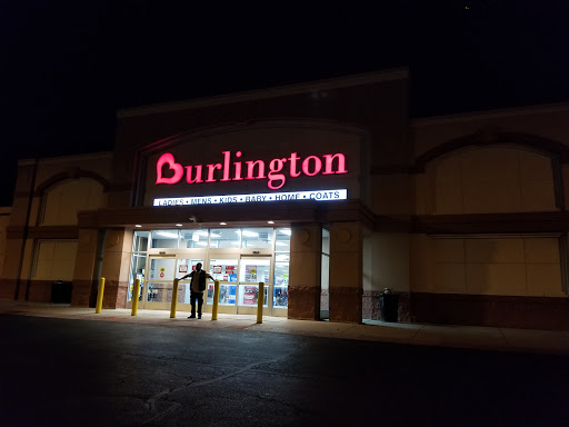 Clothing Store «Burlington Coat Factory», reviews and photos, 4701 N Harlem Ave, Harwood Heights, IL 60706, USA