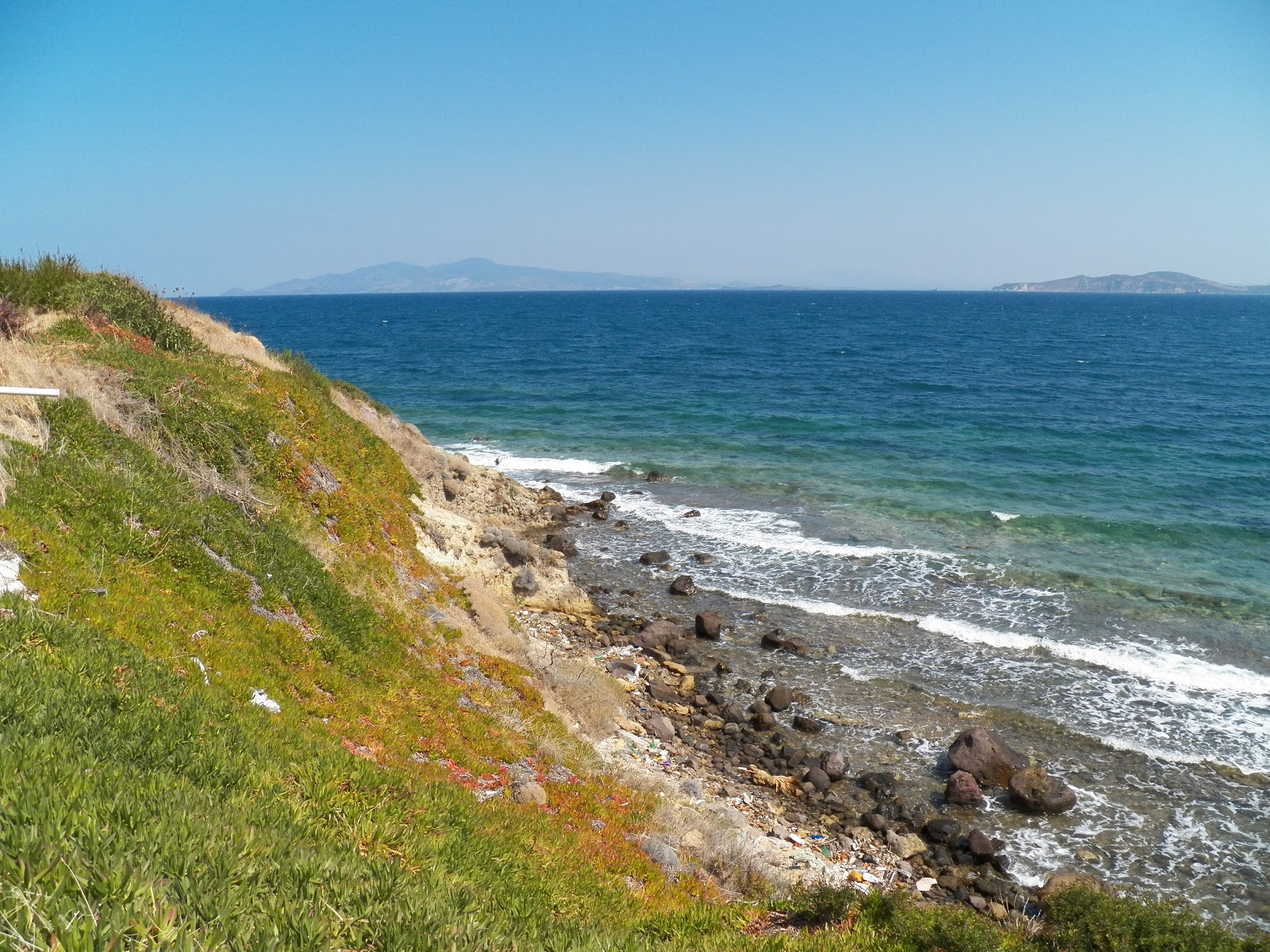 Fatih Beach'in fotoğrafı birden fazla küçük koy ile birlikte