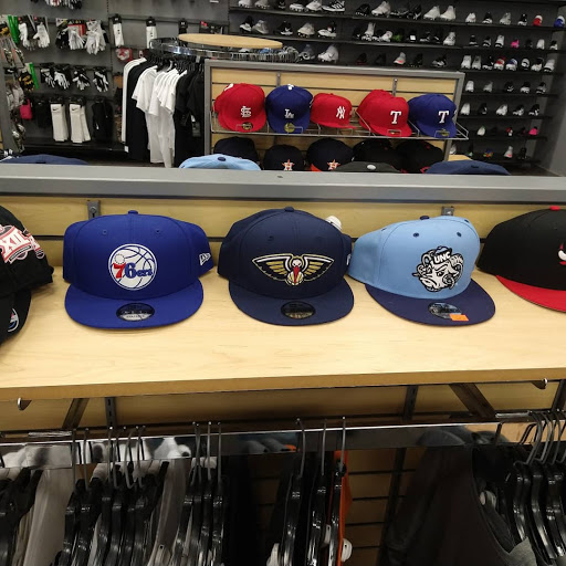 Shoe Store «Hibbett Sports», reviews and photos, 2819 West Expressway 83 #100, Harlingen, TX 78552, USA