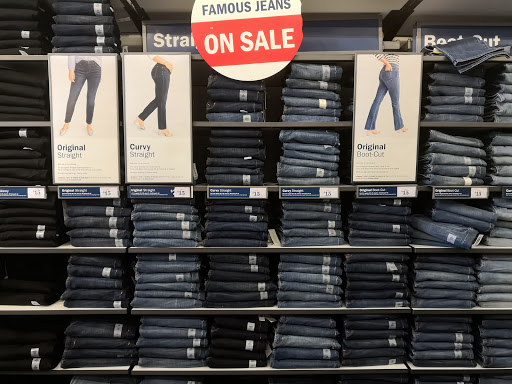 Clothing Store «Old Navy», reviews and photos, 3525 W Carson St #77, Torrance, CA 90503, USA