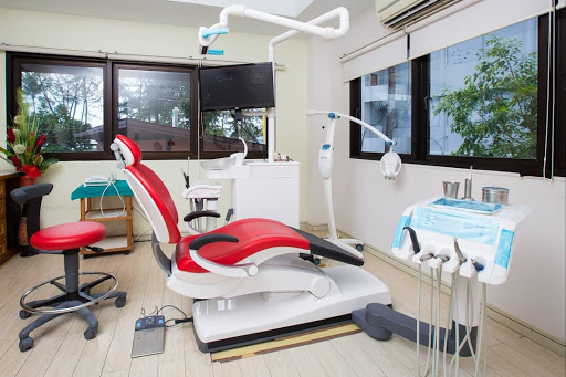 New Smile Dentists / Phuket Dentist
