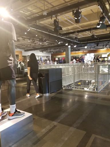 Clothing Store «Nike Portland», reviews and photos, 638 SW 5th Ave, Portland, OR 97201, USA