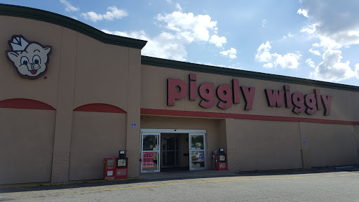 Grocery Store «Piggly Wiggly», reviews and photos, 1010 E 3rd St, Jackson, GA 30233, USA