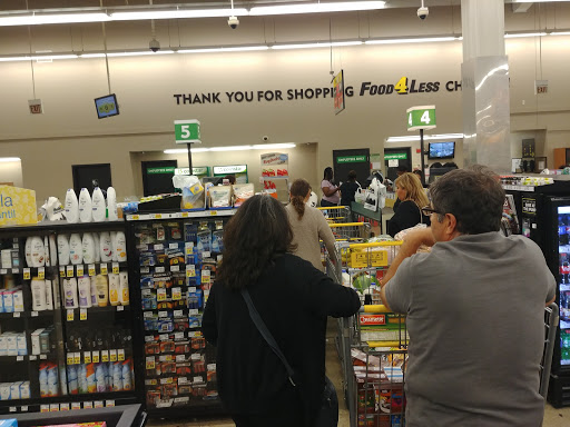 Grocery Store «Food 4 Less», reviews and photos, 4620 S Damen Ave, Chicago, IL 60609, USA