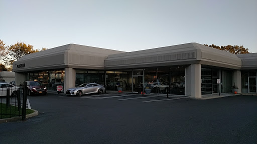 Lexus dealer Bridgeport