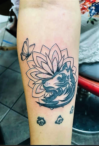 Tattoo Shop «Ink Spot Tattoo - Melbourne», reviews and photos, 1700 W New Haven Ave #199, Melbourne, FL 32904, USA