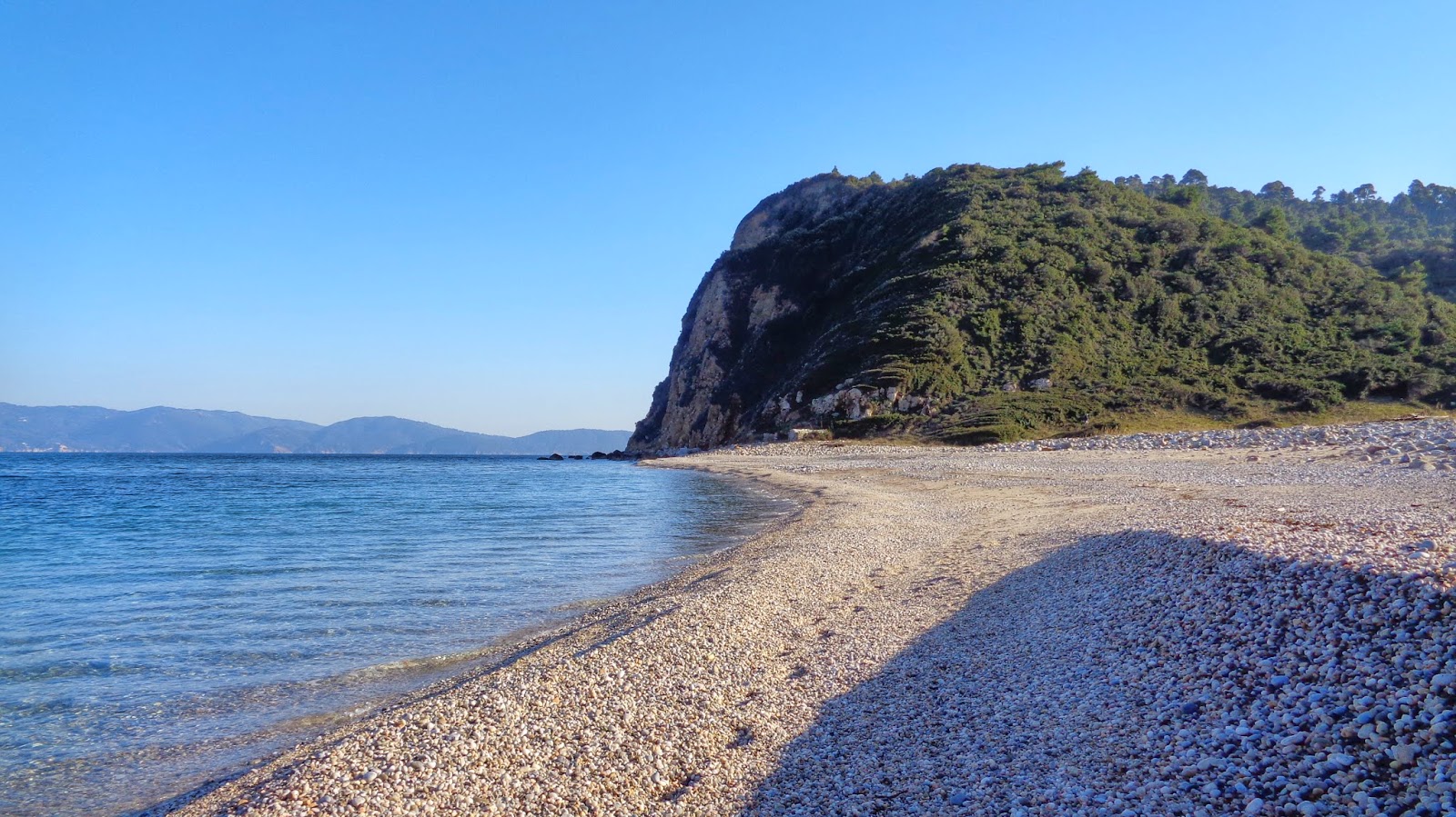 Foto af Liri beach med turkis rent vand overflade