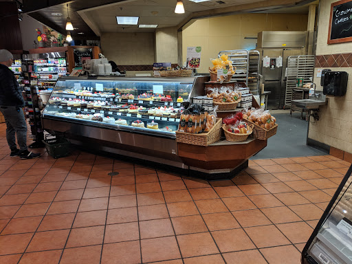 Grocery Store «The Fresh Market», reviews and photos, 2510 Quarry Lake Dr, Baltimore, MD 21209, USA