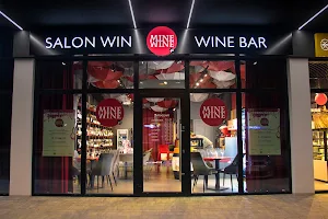 Salon Win & Winebar MineWine.pl Bumerang Park image