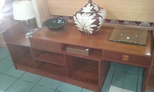 Thrift Store «Boomerangs Thrift Store», reviews and photos, 2365 Wilton Dr, Wilton Manors, FL 33305, USA