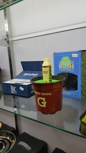 Tobacco Shop «Nahar Food & Discount Liquor Smoke Vape Shop», reviews and photos, 600 S Virginia St e, Reno, NV 89501, USA