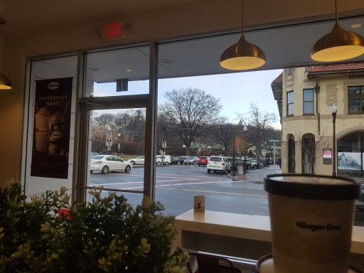Ice Cream Shop «Häagen-Dazs® Ice Cream Shop», reviews and photos, 22 E Ridgewood Ave, Ridgewood, NJ 07450, USA