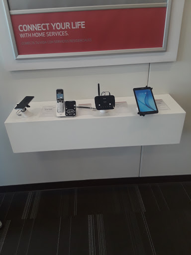 Cell Phone Store «Verizon Authorized Retailer - A Wireless», reviews and photos, 339 Gateway Dr, Brooklyn, NY 11239, USA