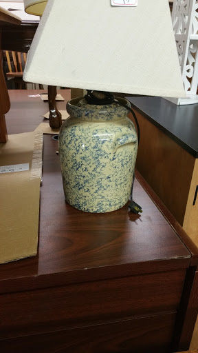 Furniture Store «Help U Sell Furniture & Consignment», reviews and photos, 4444 Stockton Hill Rd, Kingman, AZ 86409, USA