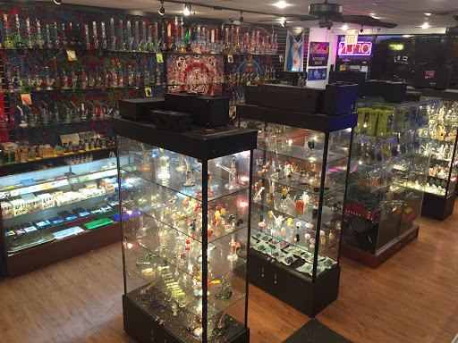 Tobacco Shop «Smoke Shop Guys», reviews and photos, 4843 Dempster St, Skokie, IL 60077, USA