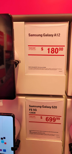 Cell Phone Store «T-Mobile», reviews and photos, 1930 E Main St b, Spartanburg, SC 29307, USA