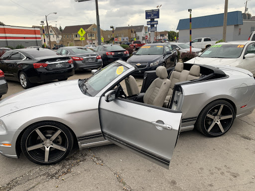 Used Car Dealer «DIAMOND AUTO SALES AND SERVICES 2016», reviews and photos, 1801 W Forest Home Ave, Milwaukee, WI 53204, USA