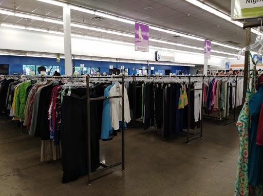 Thrift Store «40th St & Thunderbird Goodwill Retail Store & Donation Center», reviews and photos